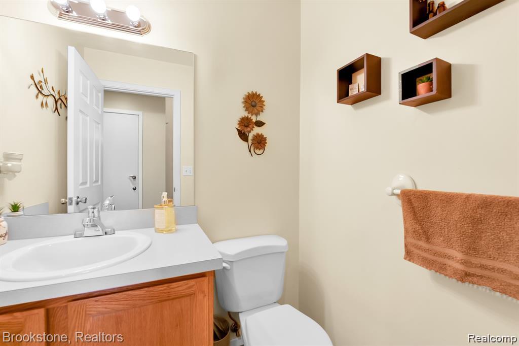5280 Brantford Court, Grand Blanc, MI 48439 — Photo 24