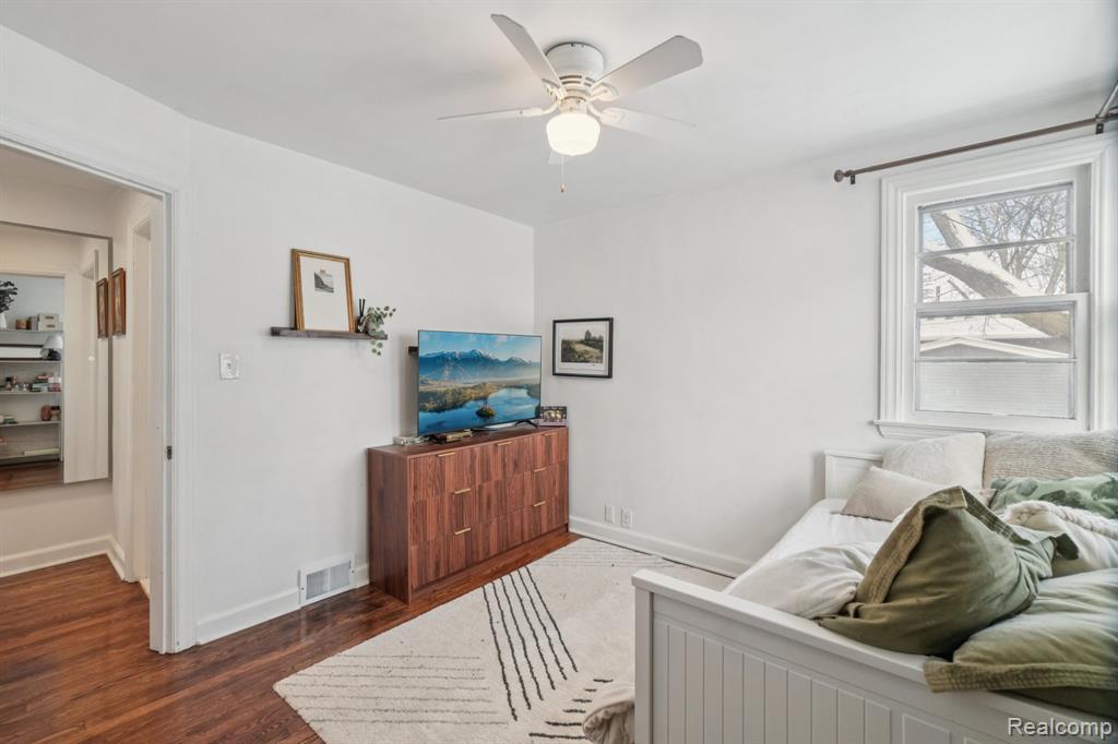 4049 S Shore Street, Waterford, MI 48328 — Photo 10