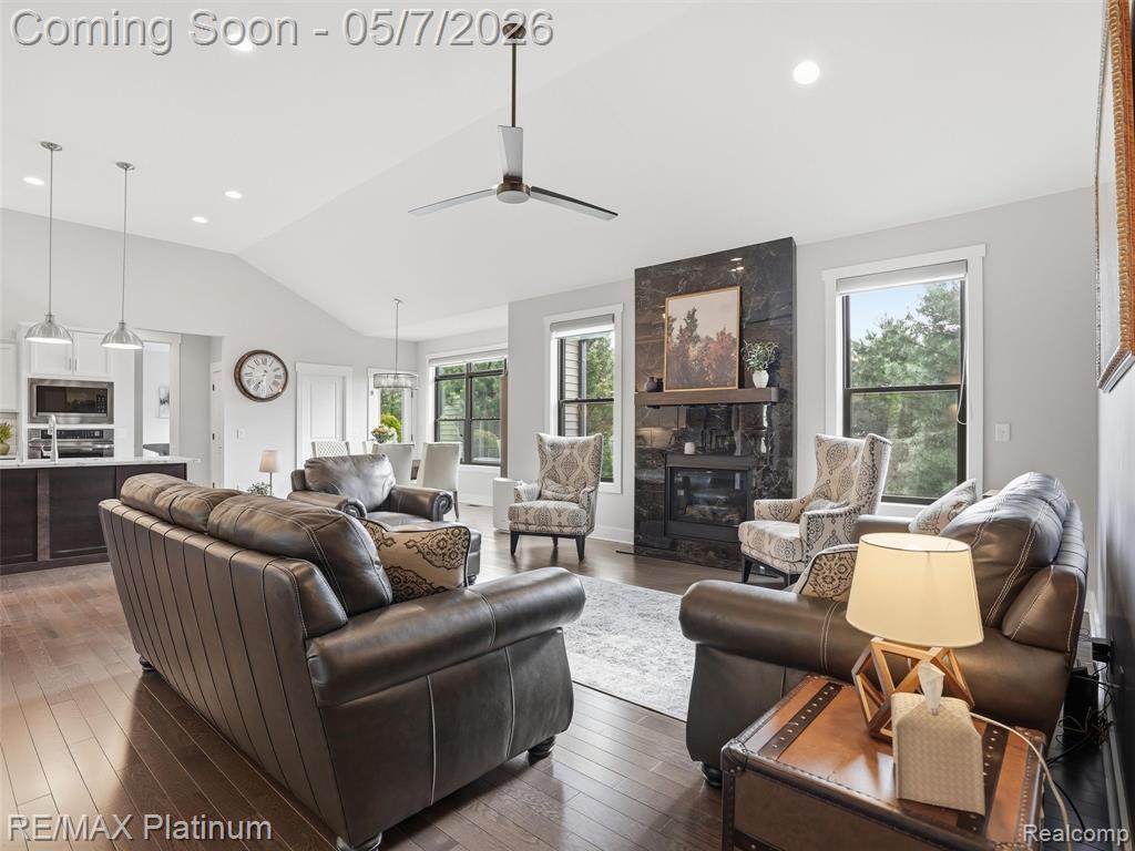 16413 Carrie Lane, Fenton, MI 48430 — Photo 12