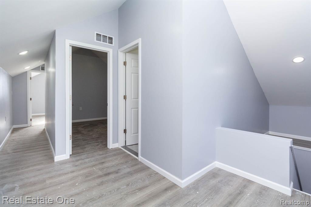 8704 Smart Street, Detroit, MI 48210 — Photo 13