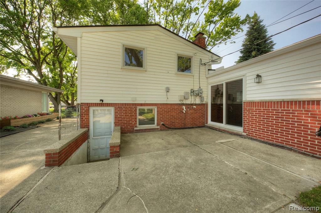 5489 Academy Street, Dearborn Heights, MI 48125 — Photo 8