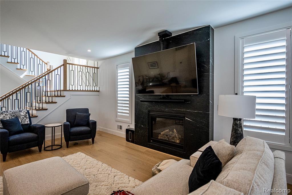 828 Cherokee Avenue, Royal Oak, MI 48067 — Photo 14
