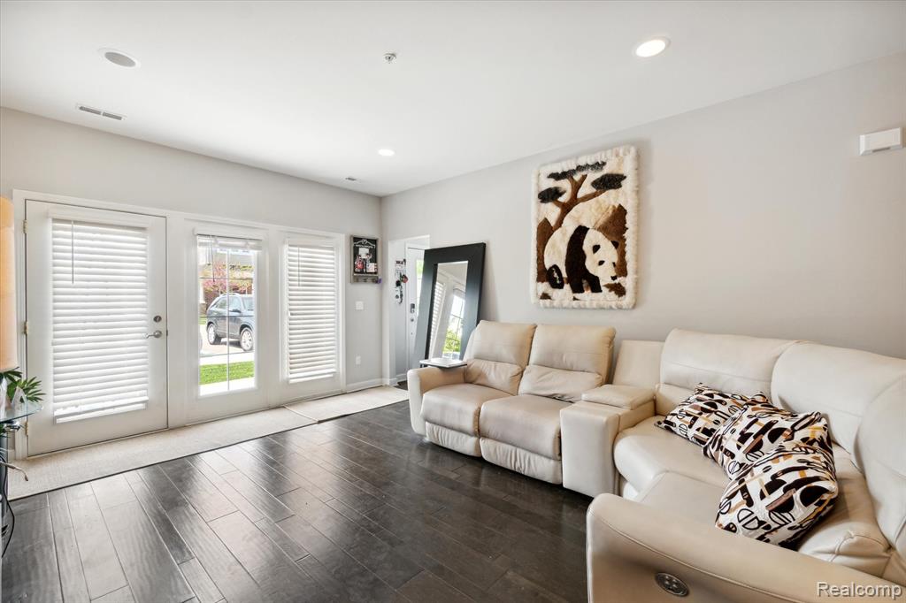 5662 Arbor Chase Drive, Ann Arbor, MI 48103 — Photo 5