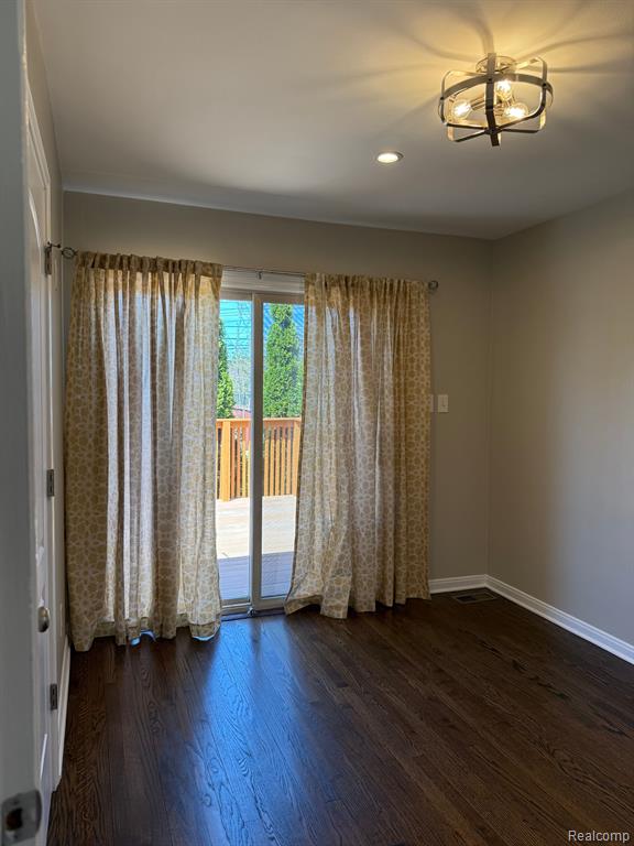 800 CAMBRIDGE Road, Berkley, MI 48072 — Photo 9
