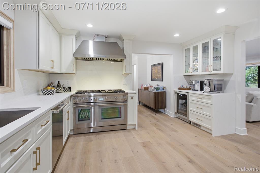 600 WOODCREST Drive, Dearborn, MI 48124 — Photo 19
