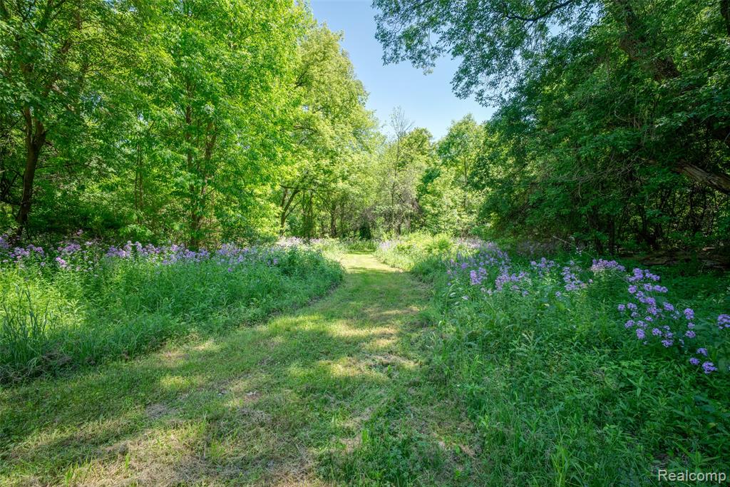 7016 Davison Road, Davison, MI 48423 — Photo 35