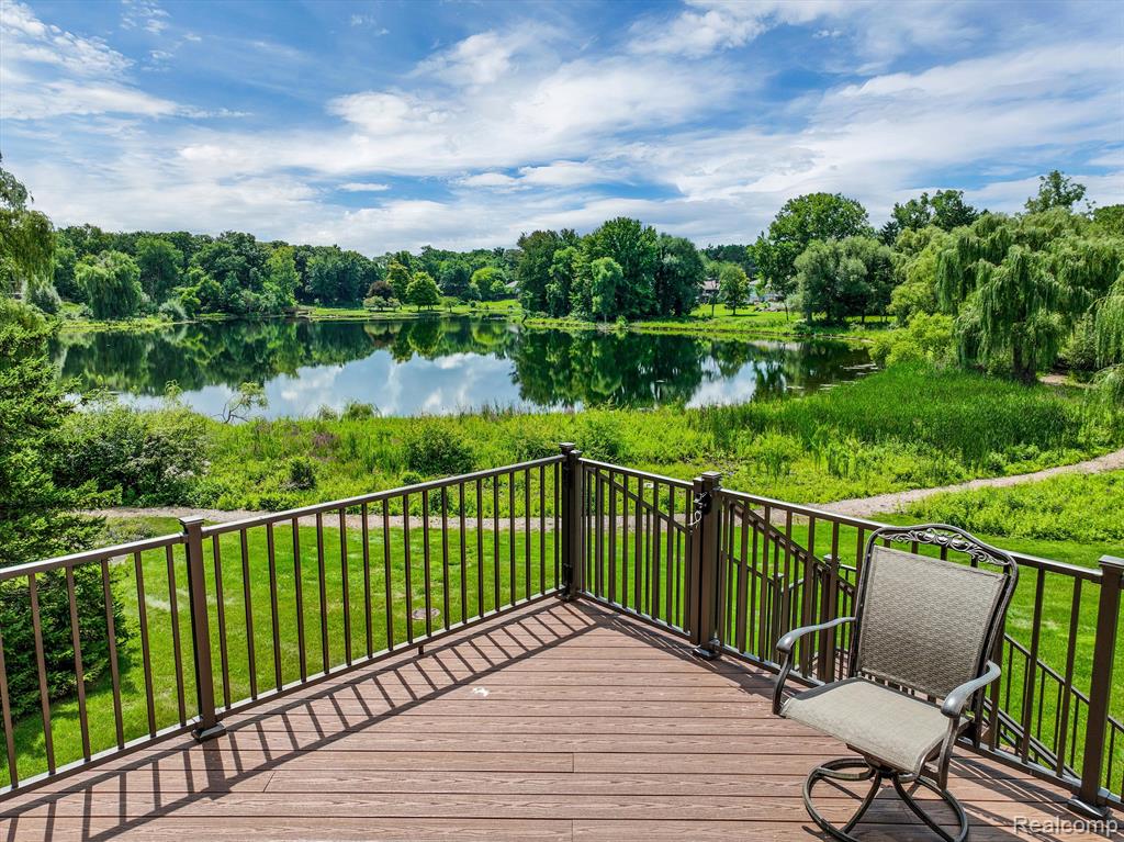 4733 W WICKFORD, Bloomfield Hills, MI 48302 — Photo 44