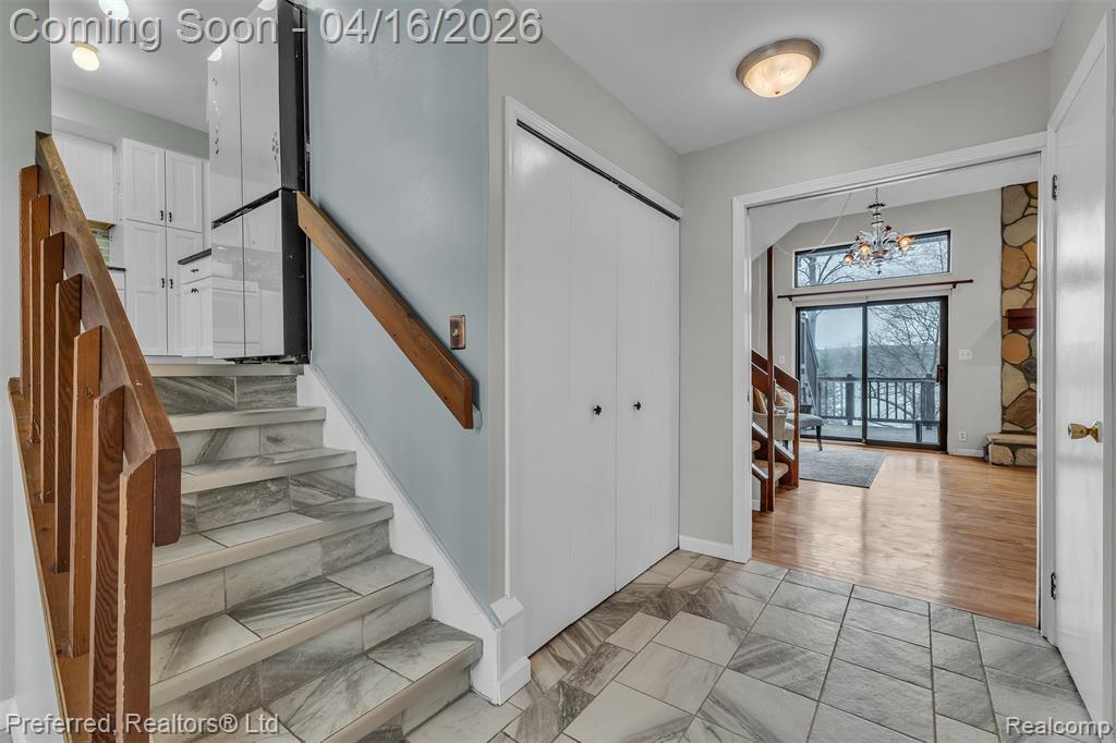 3525 Whitfield Drive, Waterford, MI 48329 — Photo 9