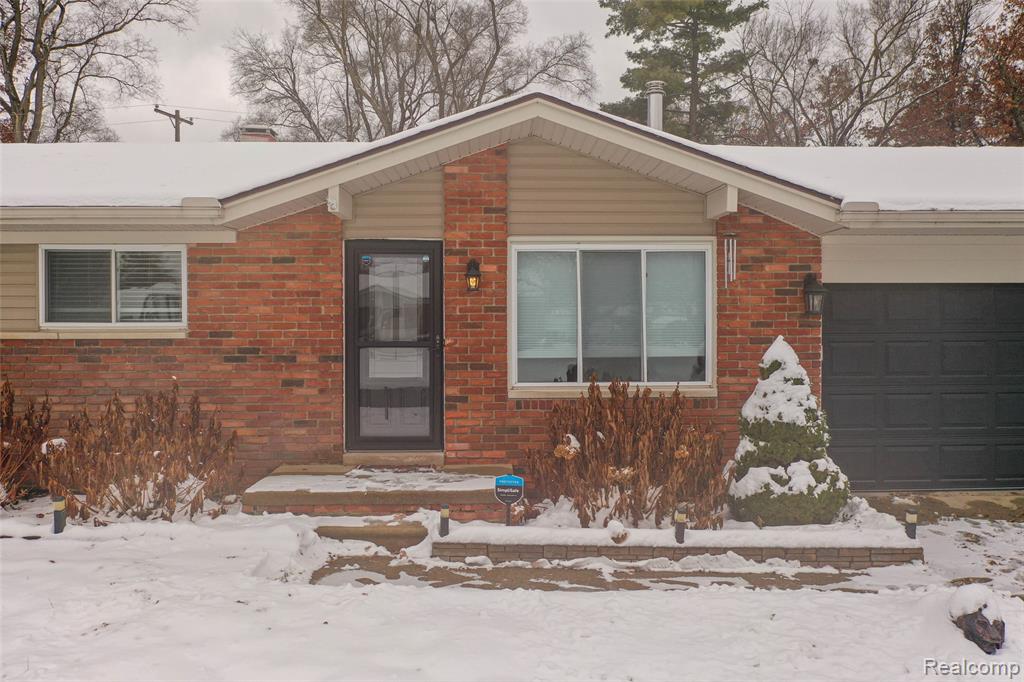 1443 West Drive, Wolverine Lake, MI 48390 — Photo 3