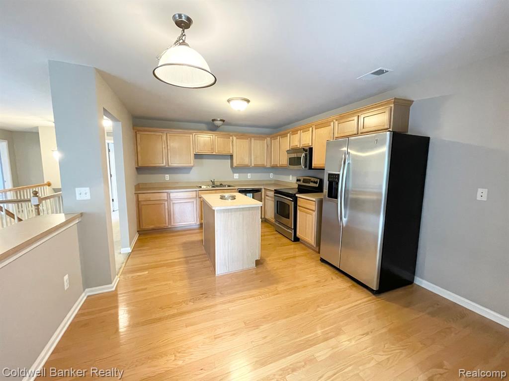39634 ROCKCREST Lane, Northville, MI — Photo 8