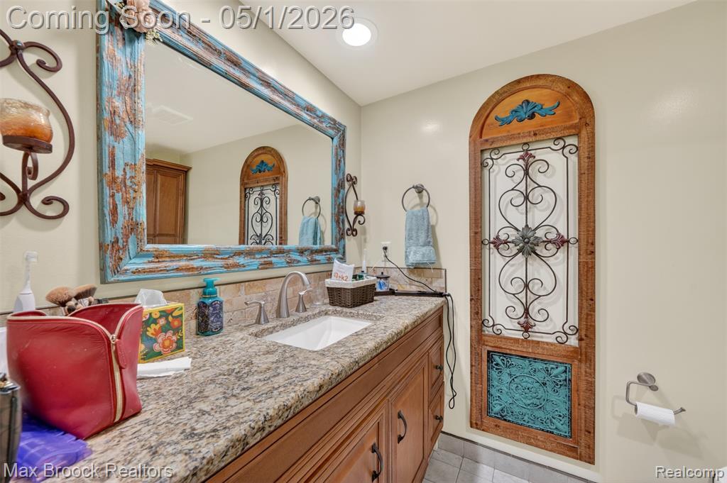 4856 Butler Drive, Troy, MI 48085 — Photo 19