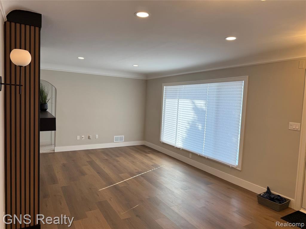 1143 E Harwood Avenue, Madison Heights, MI 48071 — Photo 4