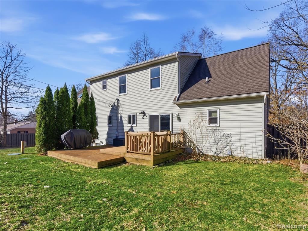7640 Clintonville Road, Clarkston, MI 48348 — Photo 23