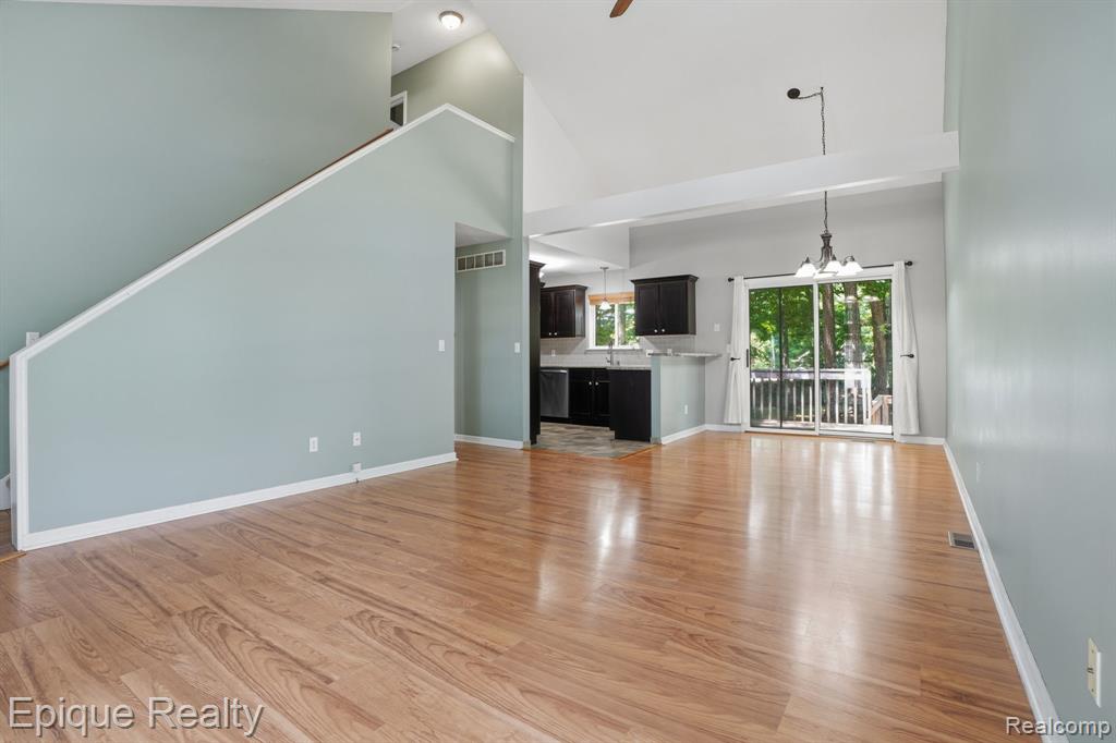 825 Summer Creek Court SE, Grand Rapids, MI 49508 — Photo 5