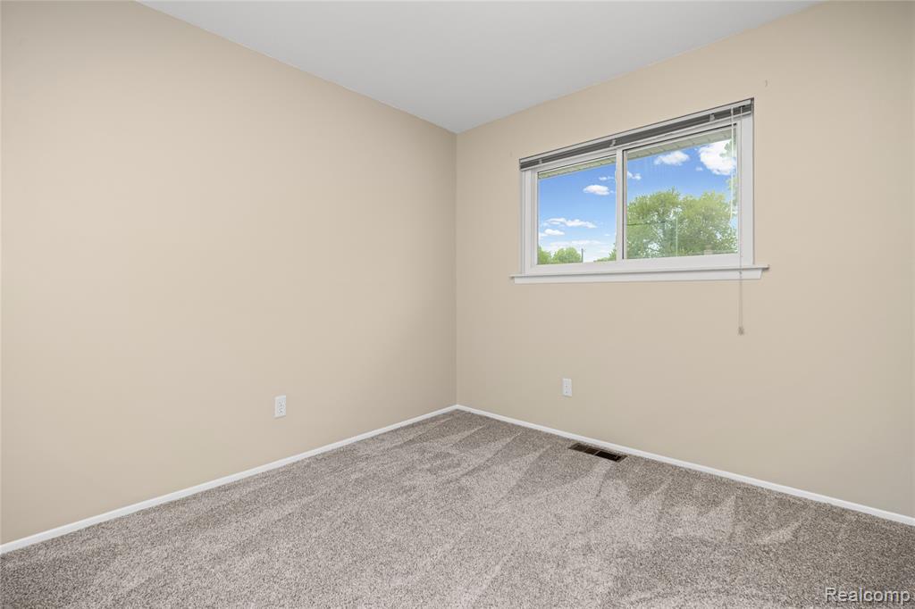 39619 Peters Drive, Canton, MI 48187 — Photo 23
