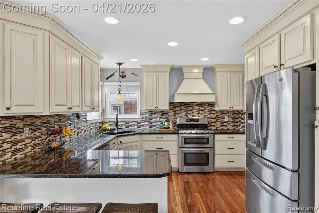 45663 Radnor Road, Canton, MI 48187 — Photo 13
