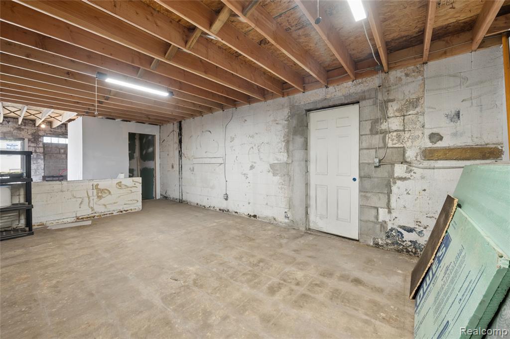 300 Oakwood, Detroit, MI 48217 — Photo 15