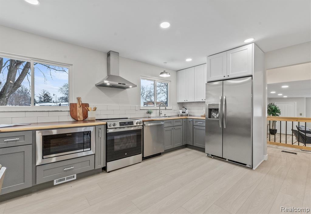 5067 Paro Drive, Flint, MI 48506 — Photo 12
