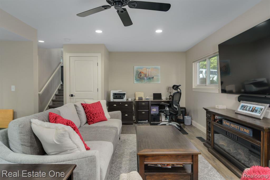 9545 Crown Ridge Drive, White Lake, MI — Photo 33