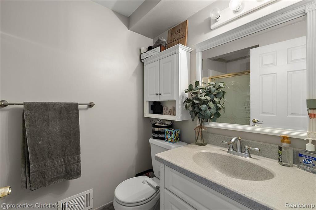 15900 Cumberland Street, Riverview, MI 48193 — Photo 45