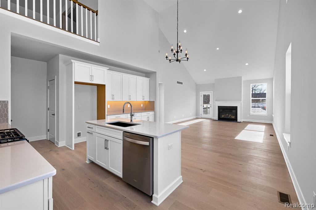 5307 Trail Vista Drive, West Bloomfield, MI — Photo 2