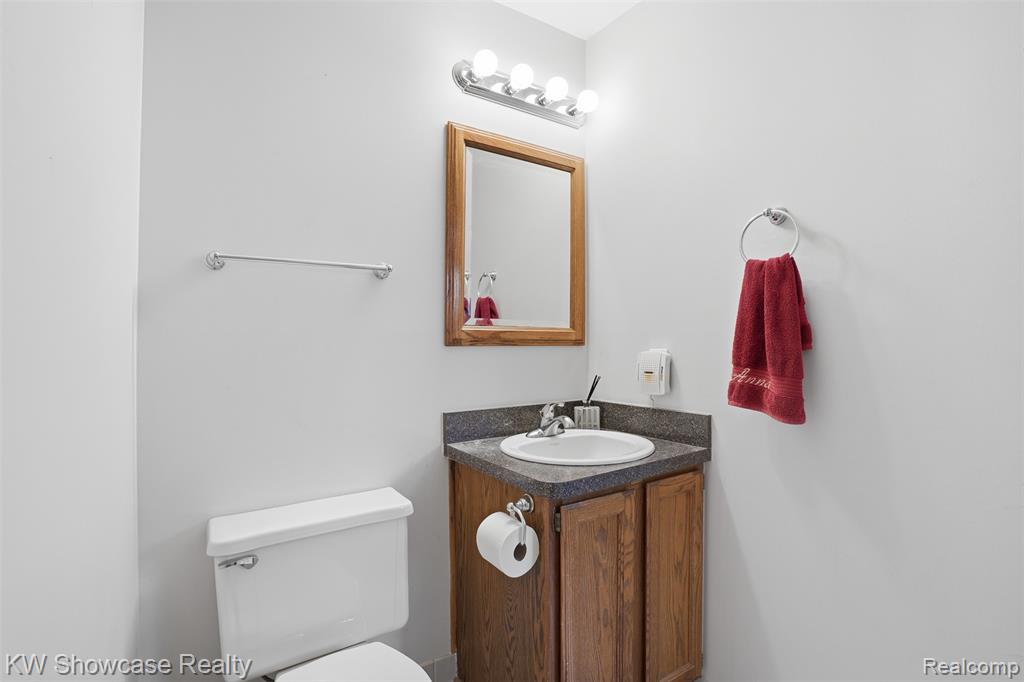 4145 Cumberland Ct, Commerce Twp, MI 48390 — Photo 18