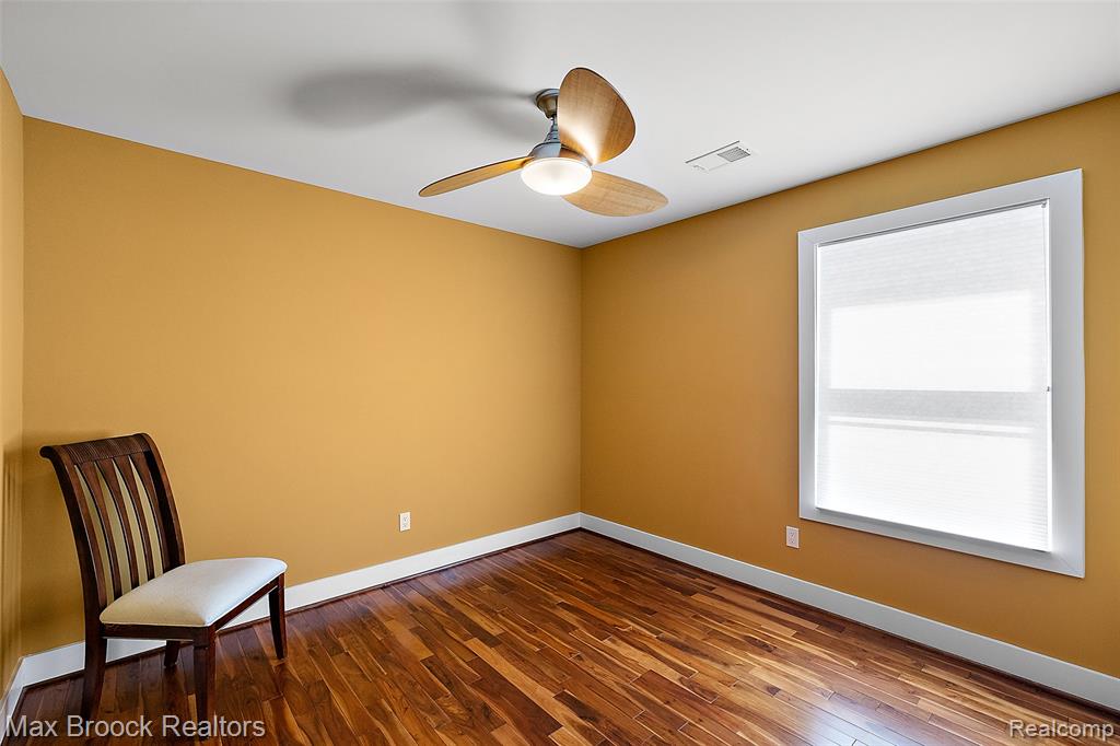 2022 Willow Beach Street, Keego Harbor, MI 48320 — Photo 17