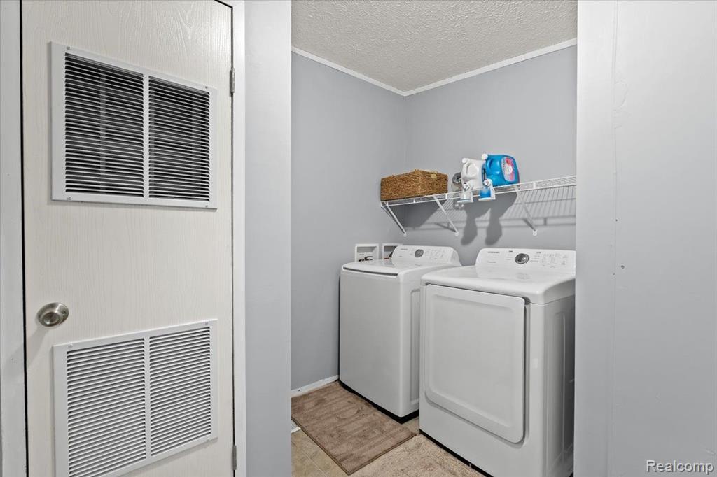 11198 SHADY GROVE, South Lyon, MI 48178 — Photo 11