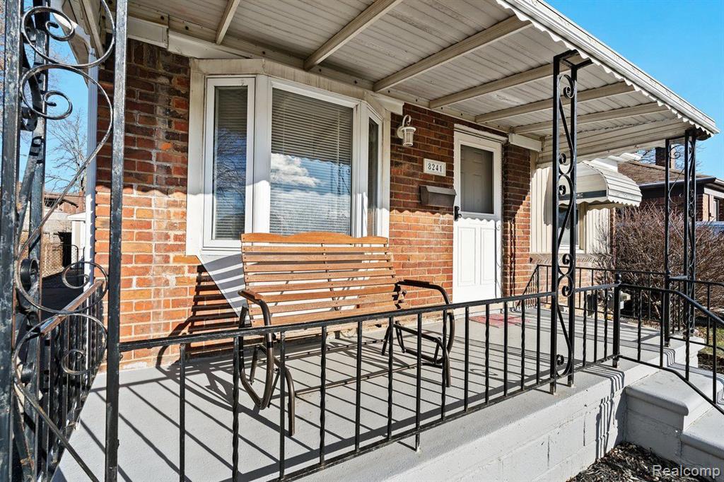 8241 KALTZ, Center Line, MI 48015 — Photo 2