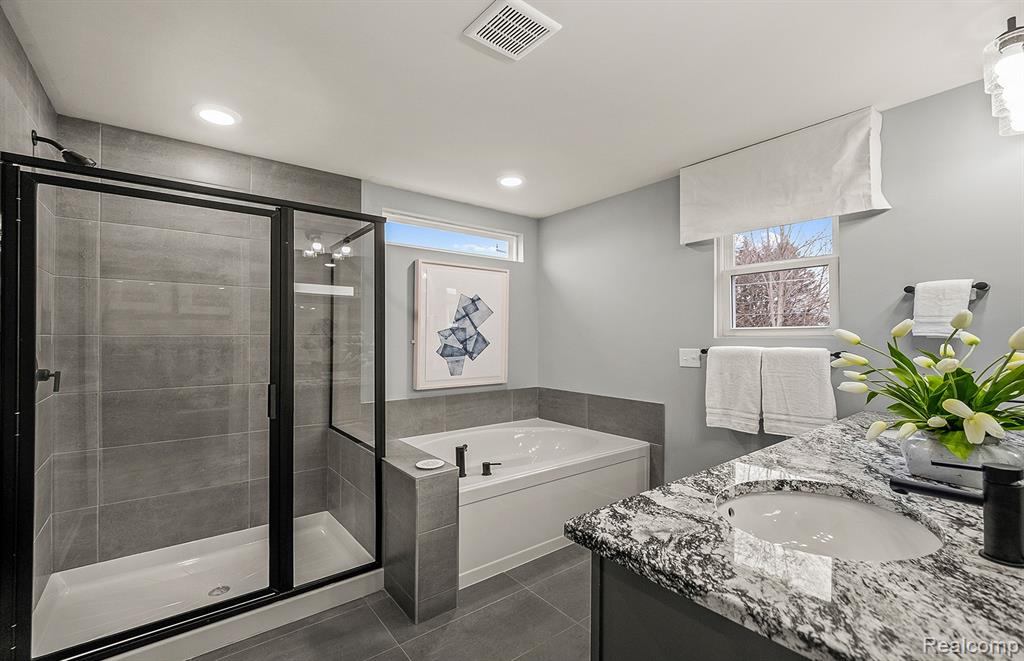4071 NOTTINGHAM Circle, Clarkston, MI — Photo 20