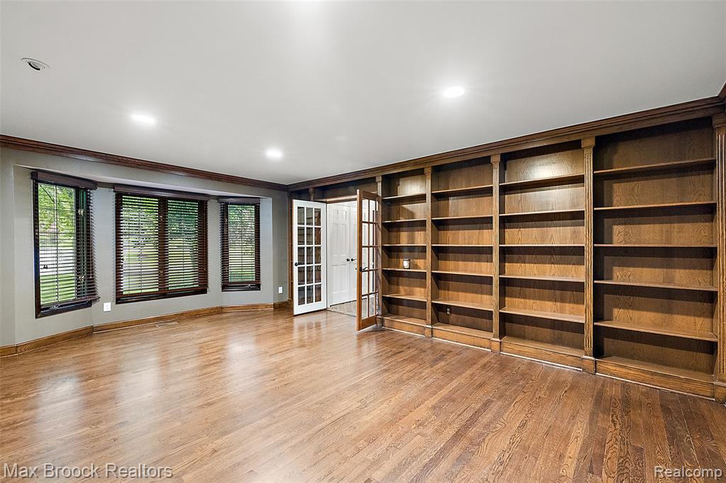 4627 Sunningdale Drive, Bloomfield Hills, MI 48302 — Photo 3