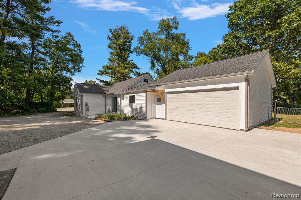 5771 Gratiot Avenue, St. Clair, MI 48079 — Photo 16