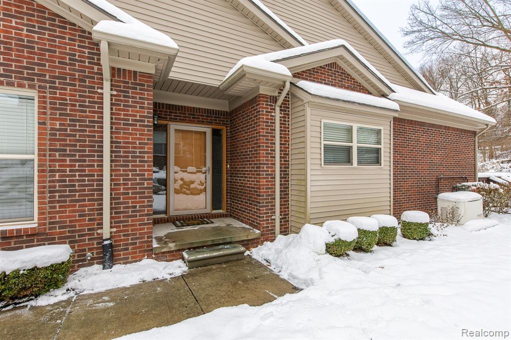 9573 Kingsway Circle, Clarkston, MI 48348 — Photo 4