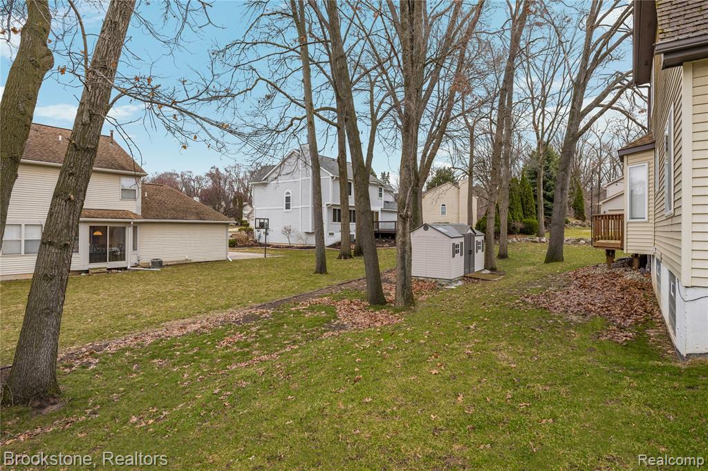 510 Woodland Hills Drive, Walled Lake, MI 48390 — Photo 39