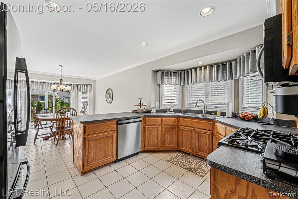 54174 Ego Drive, Macomb, MI 48042 — Photo 12