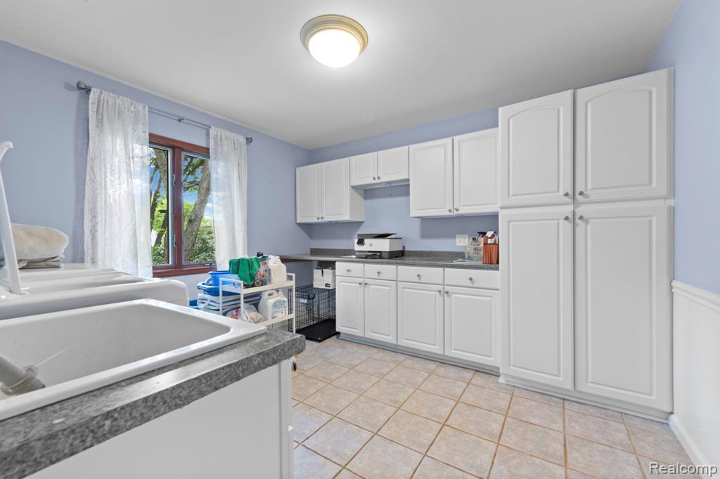 871 Spartan Drive, Rochester Hills, MI 48309 — Photo 20