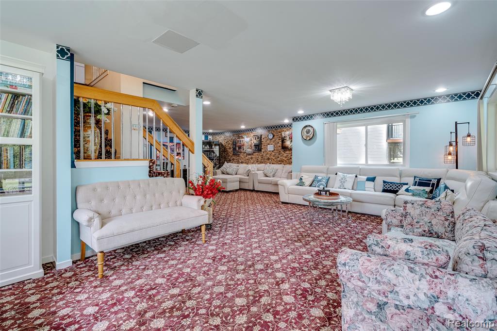43730 Algonquin Drive, Novi, MI — Photo 52