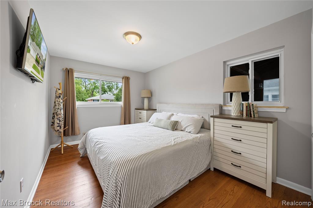 828 W Baker Avenue, Clawson, MI — Photo 22
