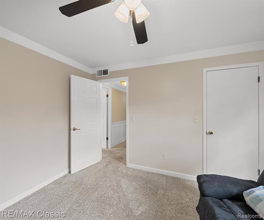 45597 HOLMES Drive, Canton, MI 48187 — Photo 42