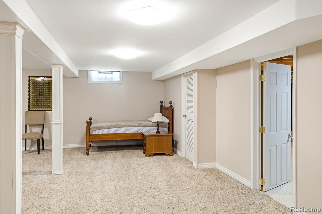 8100 Lochdale Street, Dearborn Heights, MI 48127 — Photo 30