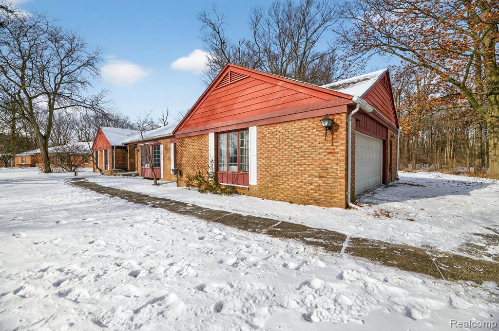 5551 Sugar Bush Lane, Flint, MI 48532 — Photo 8