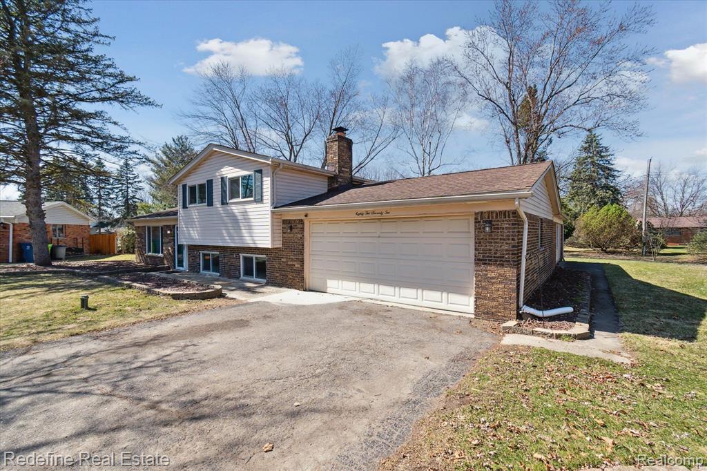 8272 W Huron Court, White Lake, MI — Photo 4