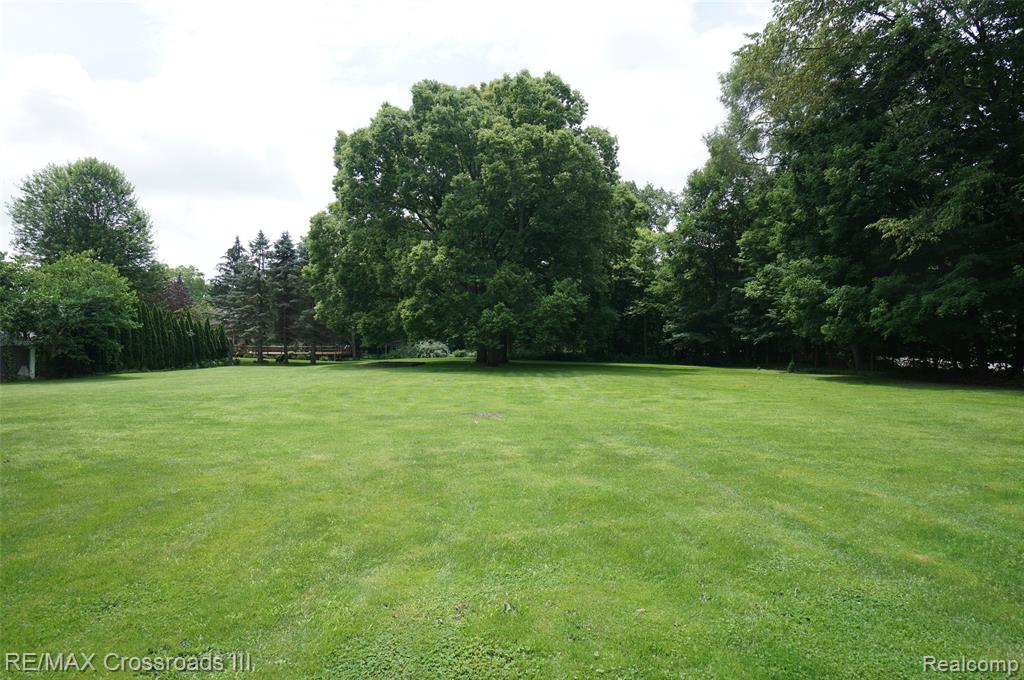 739 Savage Road, Belleville, MI 48111 — front exterior