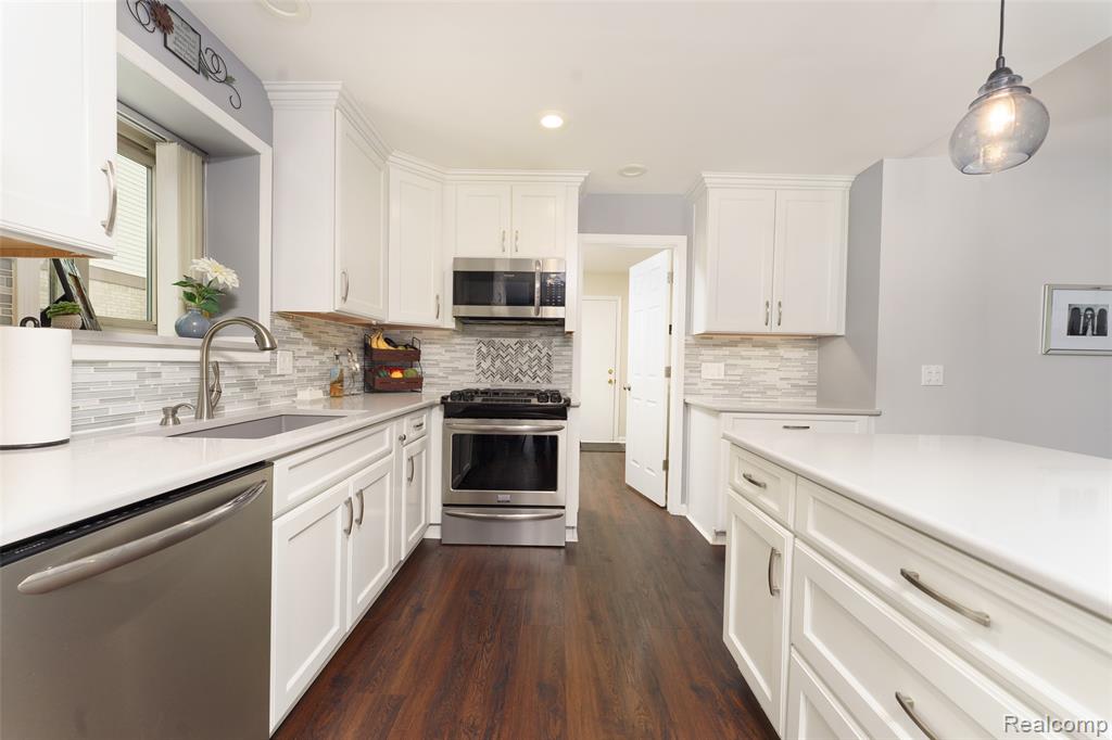 41777 Princess Drive, Canton, MI 48188 — Photo 15