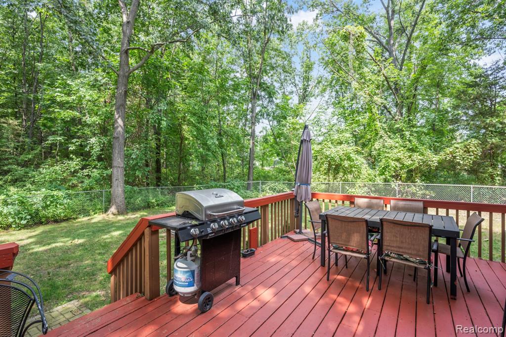 6550 Avon Drive, Brighton, MI 48116 — Photo 38