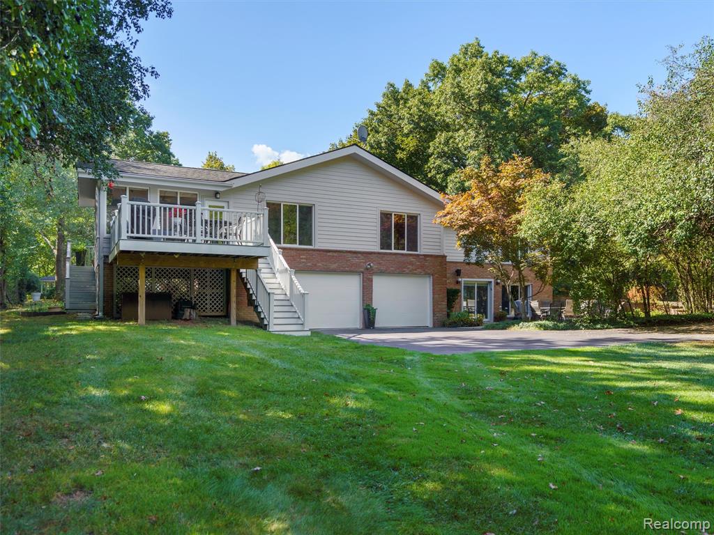 4351 Queens Way, Bloomfield Hills, MI 48304 — Photo 38