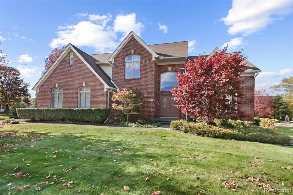 6573 Tree Knoll Drive, Troy, MI 48098 — Photo 2