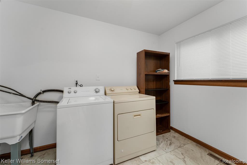 7263 Henry, Center Line, MI 48015 — Photo 17
