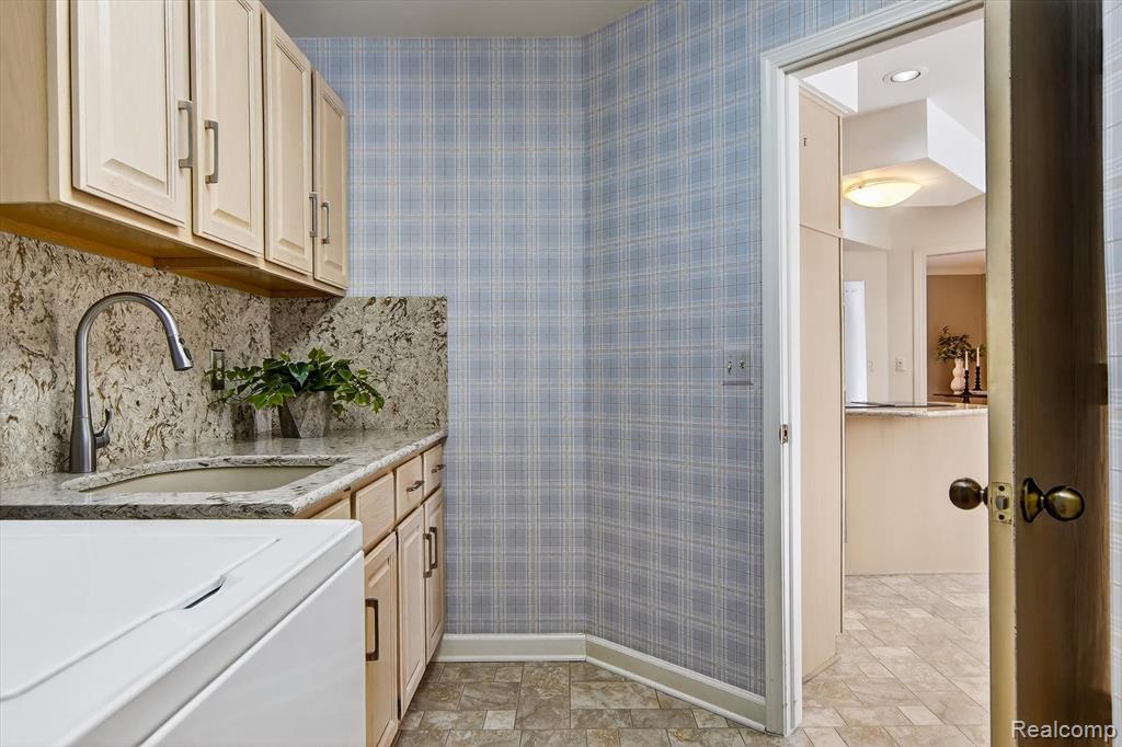 13660 Eaton Drive, Plymouth, MI 48170 — Photo 39