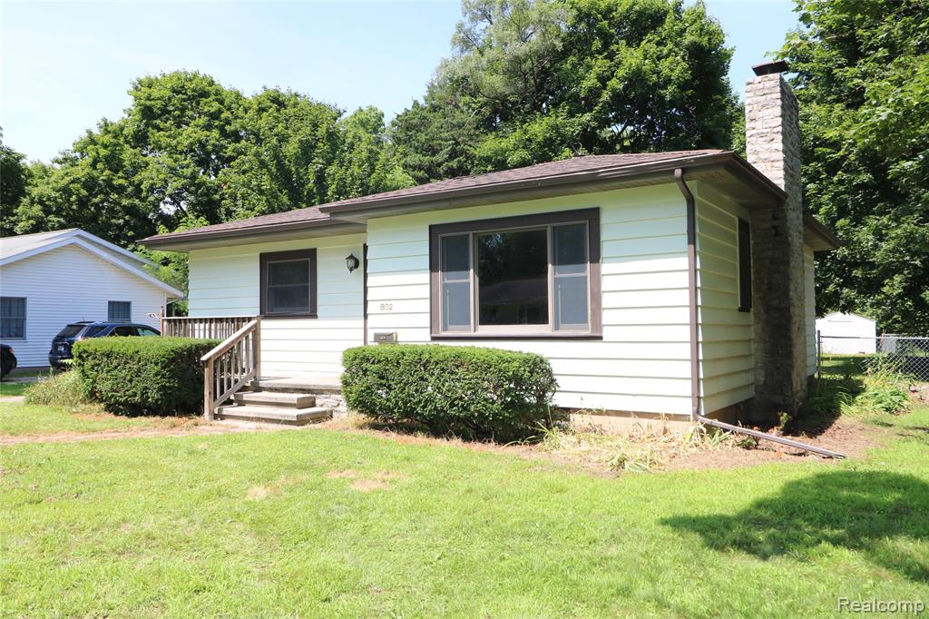 802 W Oak Street, Vassar, MI 48768 — Photo 2